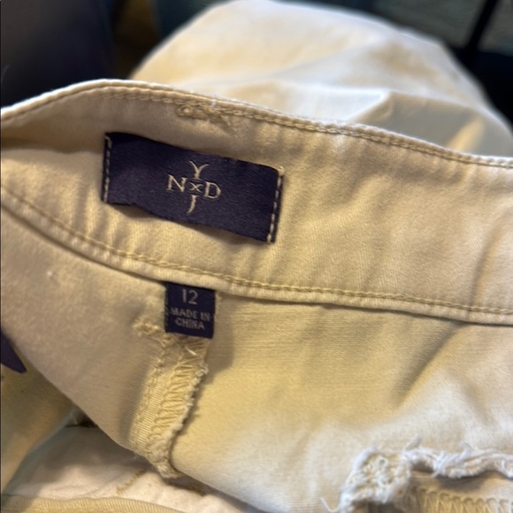 NYDJ Tan Bermuda Shorts Versatile Cotton Blend - Picture 5 of 6